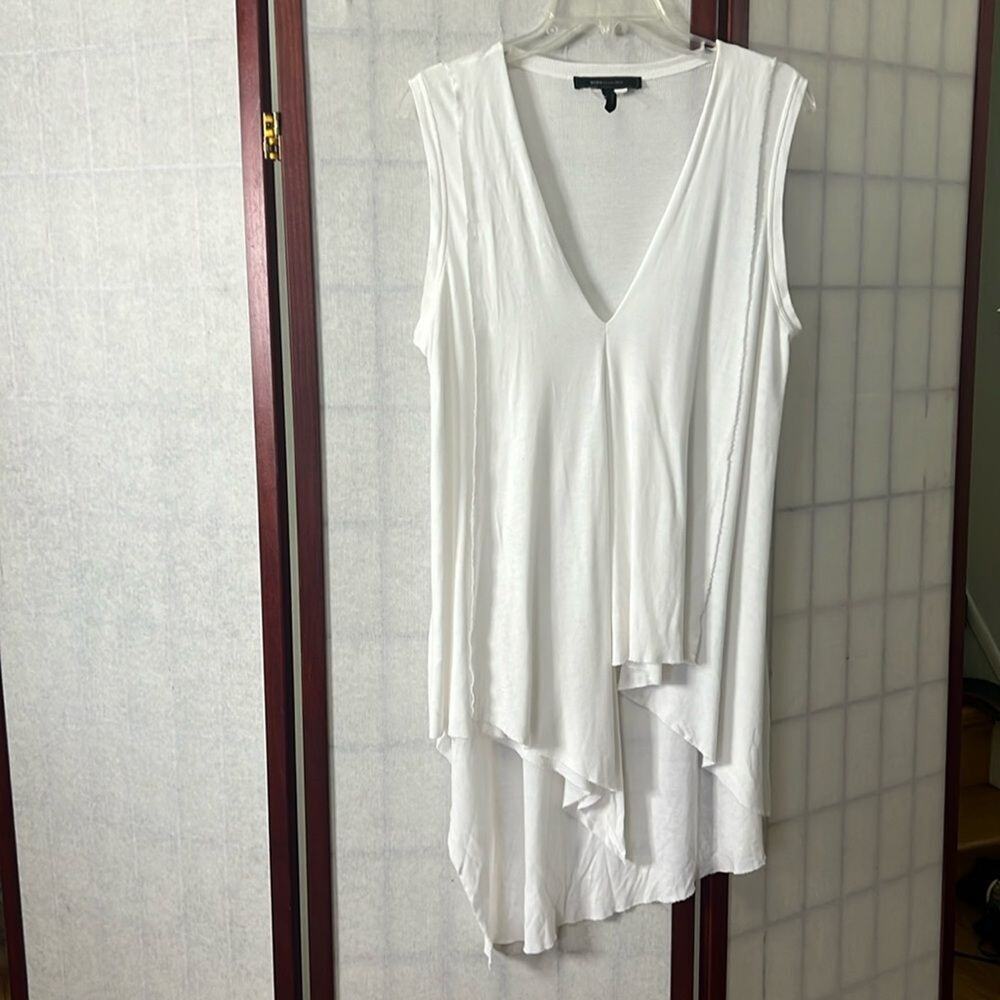 BCBGMAXAZIRA CYPRIEN ASYMMETRICAL WHITE DEEP V BLOUSE SIZE L